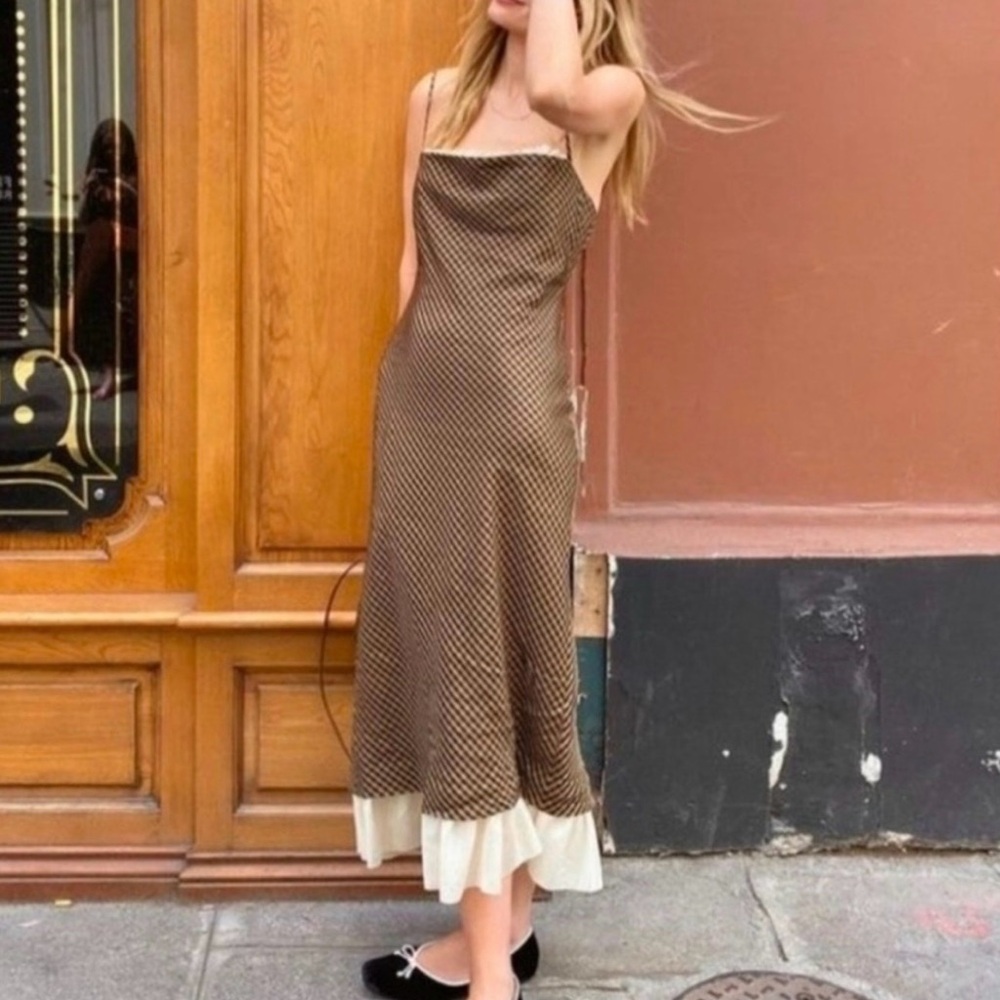 ANTONIO MELANI Black and Tan flats